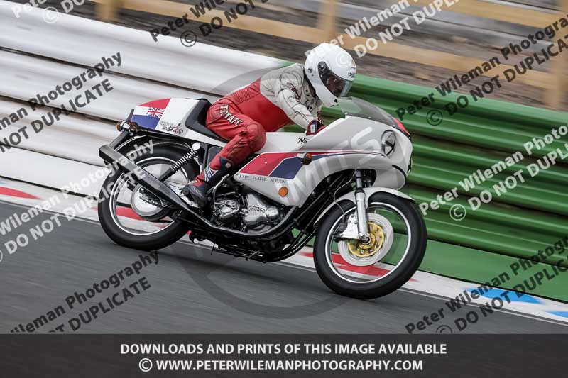 Vintage motorcycle club;eventdigitalimages;mallory park;mallory park trackday photographs;no limits trackdays;peter wileman photography;trackday digital images;trackday photos;vmcc festival 1000 bikes photographs